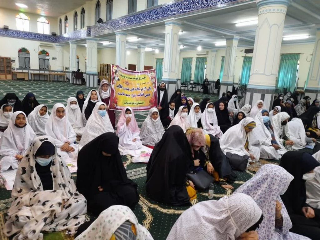 پیوند مسجد و مدرسه زمینه رشد تربیتی کودکان و نوجوانان را تقویت میکند