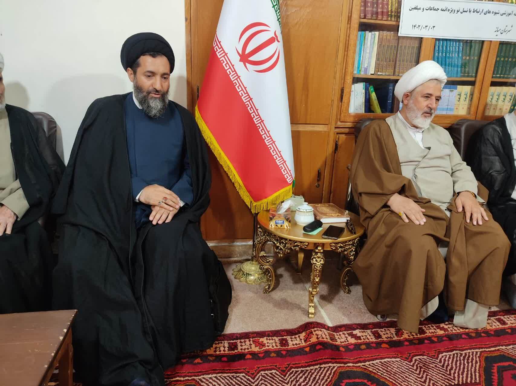 لزوم بکارگیری روشهای موثر ارتباطی برای تعامل با نسل جوان جهانی