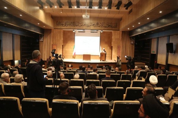 نشست بررسی چالشهای پیش روی آب استان برگزار شد