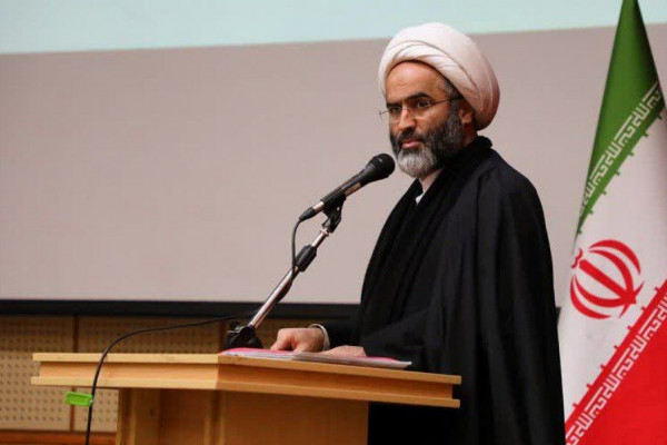 زندگی با آیات قرآن مشکلات اجتماعی و فرهنگی را برطرف میکند
