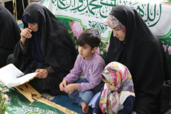 اینجا زندگی با آیهها رنگ دیگری دارد