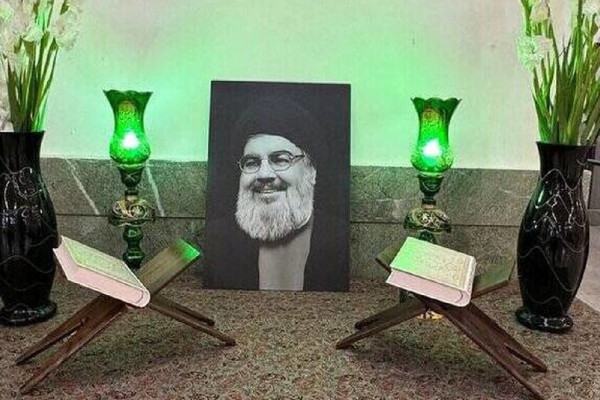 در قلبهای ما حرم داری همیشه