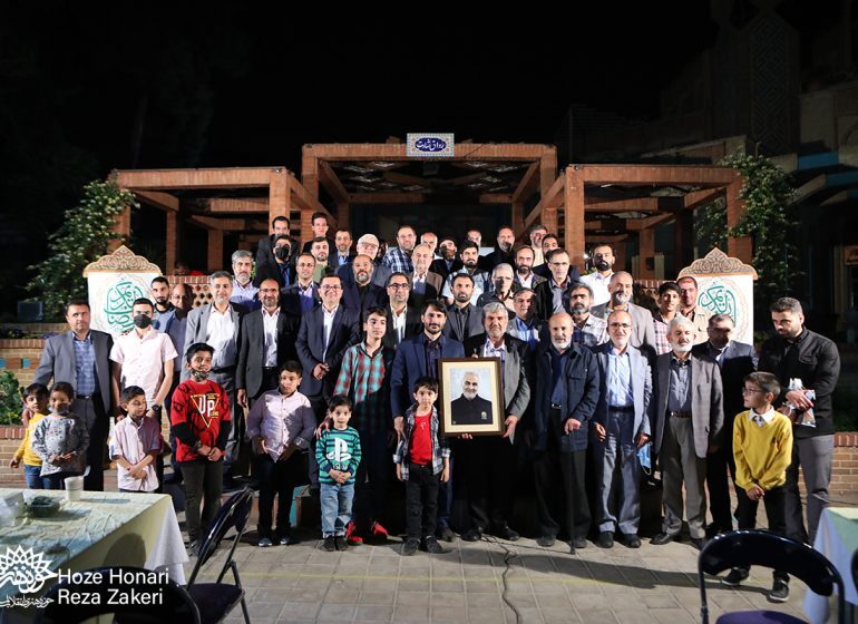 شب خاطره «رزمندگان بهداری مقاومت» برگزار شد شب خاطره «رزمندگان بهداری مقاومت» برگزار شد