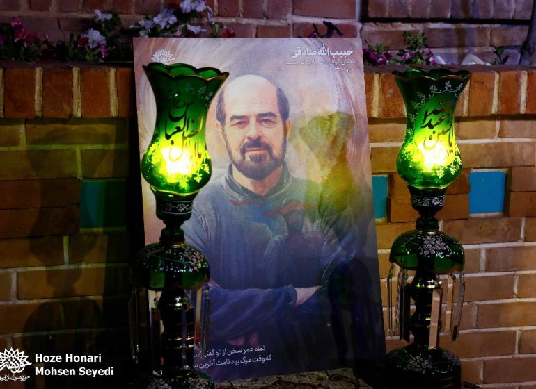 آثار نقاشی مرحوم صادقی روایت درست انقلاب برای نسلهای امروزی بود آثار نقاشی مرحوم صادقی روایت درست انقلاب برای نسلهای امروزی بود