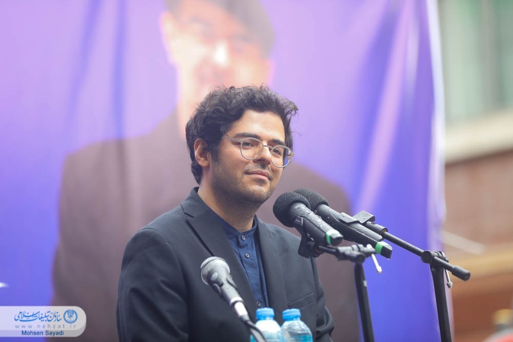 مراسم تشییع هنرمند شهیر «حبیب الله صادقی» برگزار شد مراسم تشییع هنرمند شهیر «حبیب الله صادقی» برگزار شد