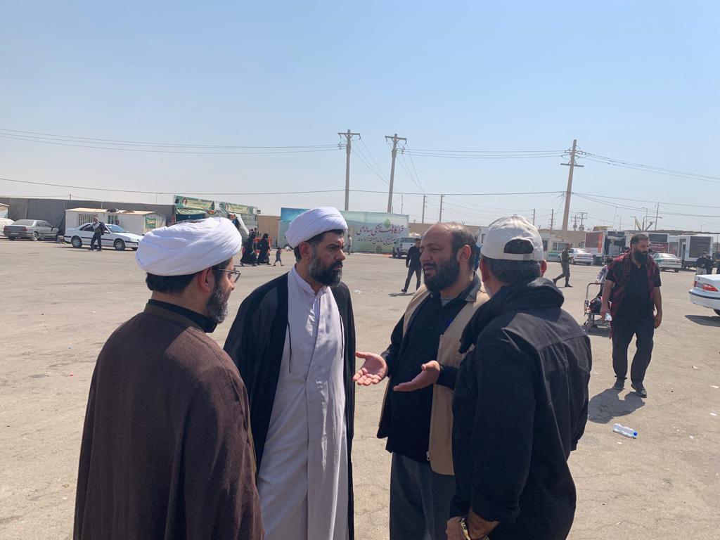 فعالیت بیش از ۳۰ هزار مُبَلِّغ در طول مسیر راهپیمایی اربعین در کشور عراق فعالیت بیش از ۳۰ هزار مُبَلِّغ در طول مسیر راهپیمایی اربعین در کشور عراق