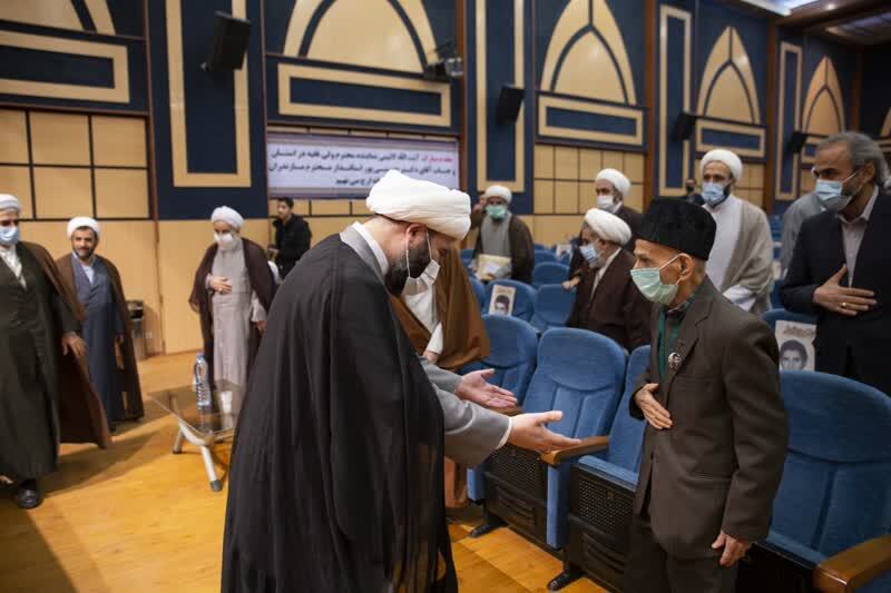 پیام تسلیت حجتالاسلام والمسلمین قمی برای درگذشت پدر شهید علمدار پیام تسلیت حجتالاسلام والمسلمین قمی برای درگذشت پدر شهید علمدار