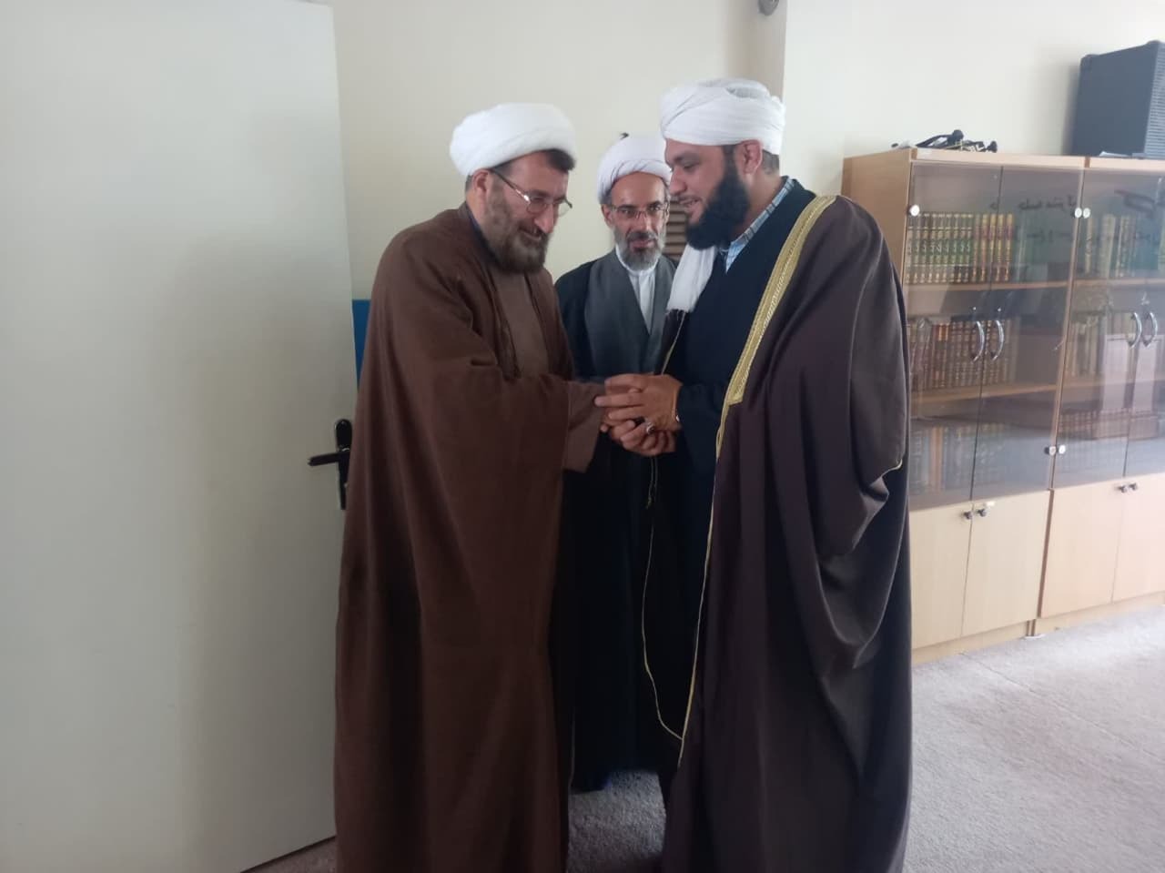 علمای شیعه و سنی اردبیل با وحدت و همدلی مبلغ فرهنگ دینی در جامعه اند علمای شیعه و سنی اردبیل با وحدت و همدلی مبلغ فرهنگ دینی در جامعه اند