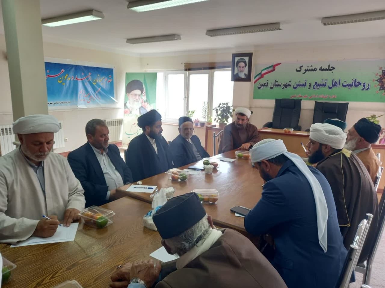 علمای شیعه و سنی اردبیل با وحدت و همدلی مبلغ فرهنگ دینی در جامعه اند علمای شیعه و سنی اردبیل با وحدت و همدلی مبلغ فرهنگ دینی در جامعه اند