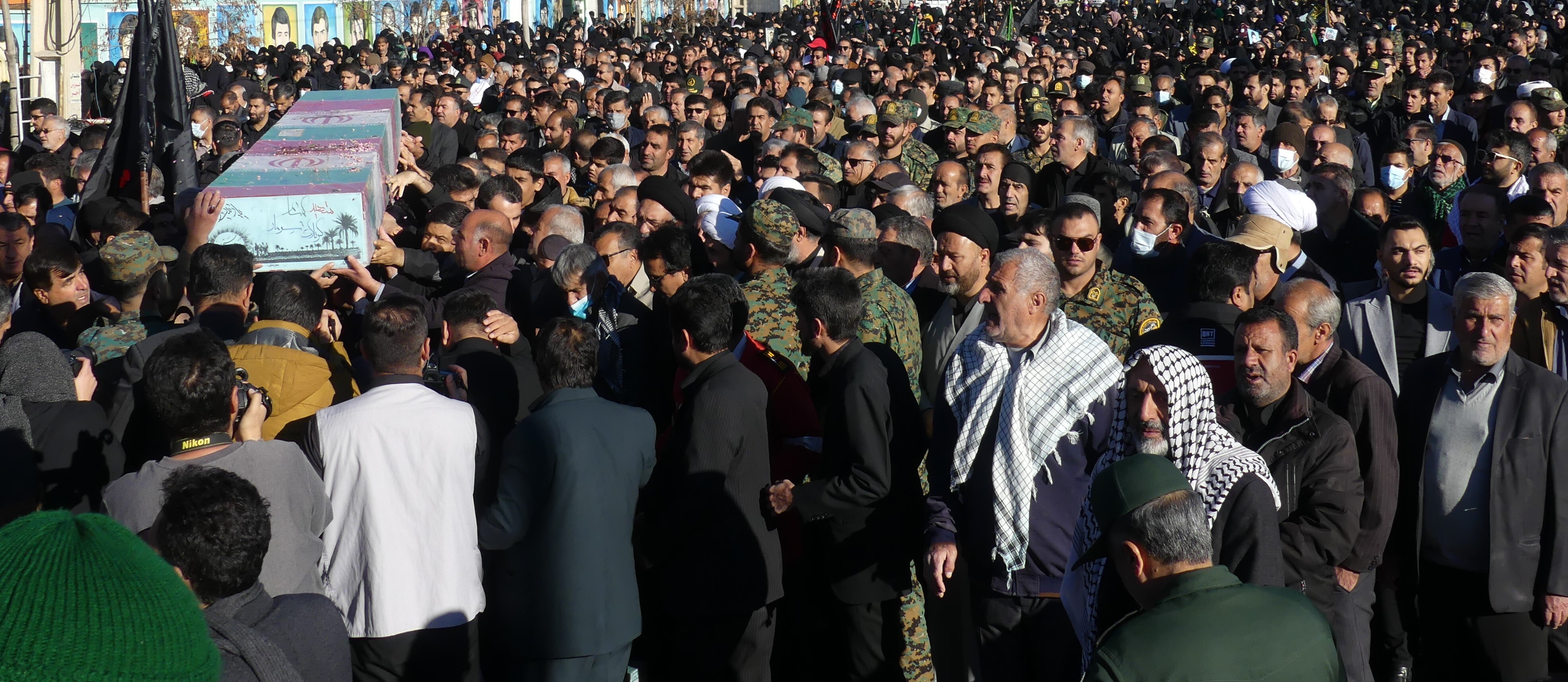تشییع باشکوه پیکرهای مطهر ۳ شهید گمنام در یاسوج تشییع باشکوه پیکرهای مطهر ۳ شهید گمنام در یاسوج