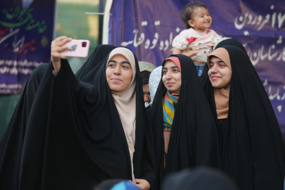 امروز همه آمدند...