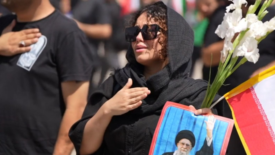 زنان ایران زمین عزادار امام‌شهید...