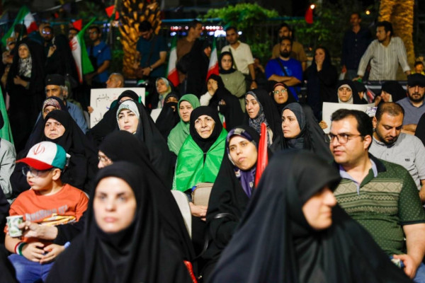 اولین اکران میدانی فیلم سینمایی «نیم‌شب» برگزار شد