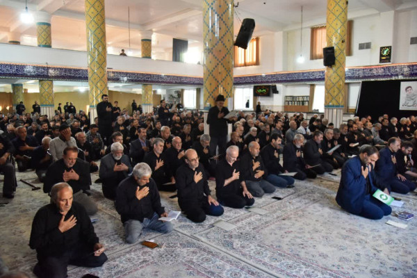 29 سال تداوم چهل صبح زیارت عاشورا در هیئت فاطمیون زنجان