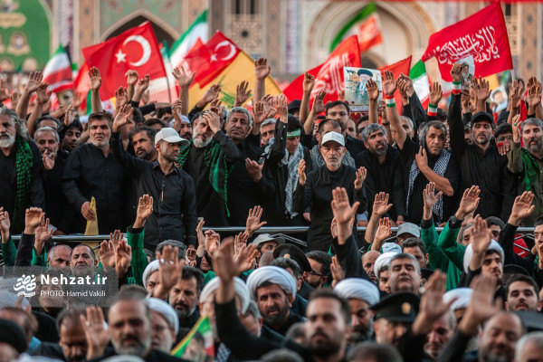 مراسم تشییع پیکر رهبر شهید انقلاب در مشهد مقدس برگزار شد