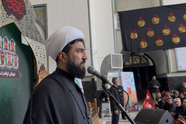 حضور بیش از ۱۰ هزار زائر گلستانی در اجتماع عزاداران رضوی